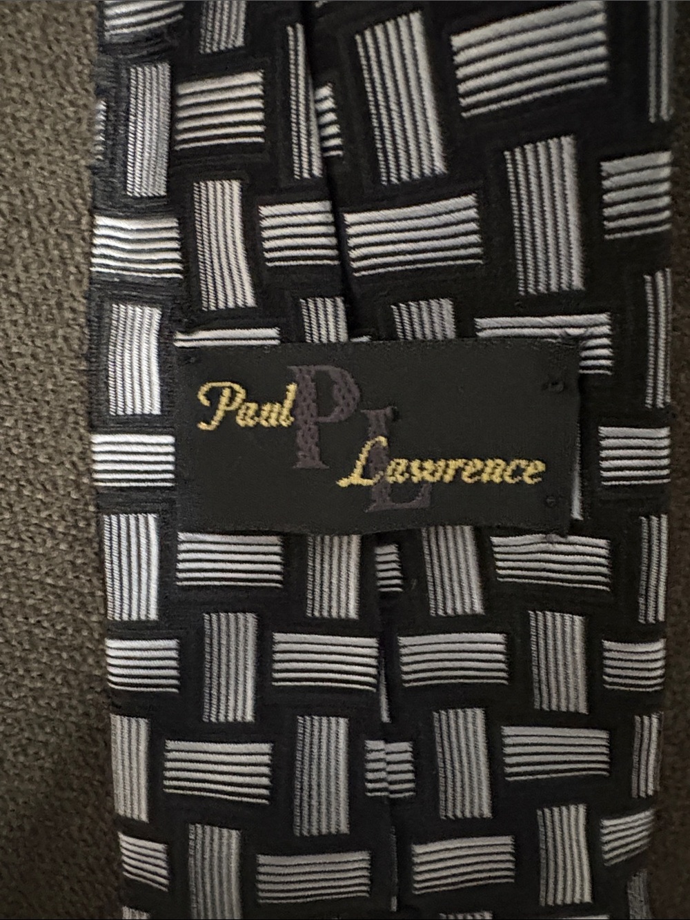 Vintage Paul Lawrence Black and Silver Geometric Basketweave Men's Tie - Picture 2 of 4